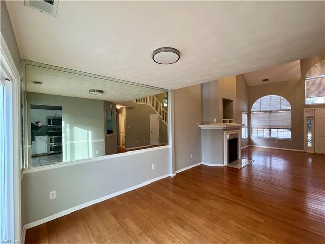 3684 Purebred DR, Virginia Beach, VA 23453