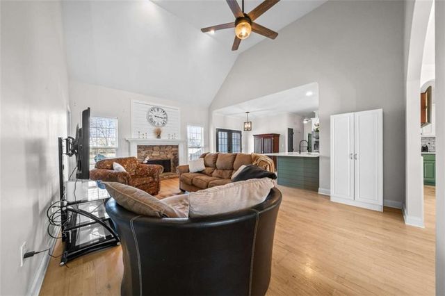 218 Bowdoin Lane, Adairsville, GA 30103