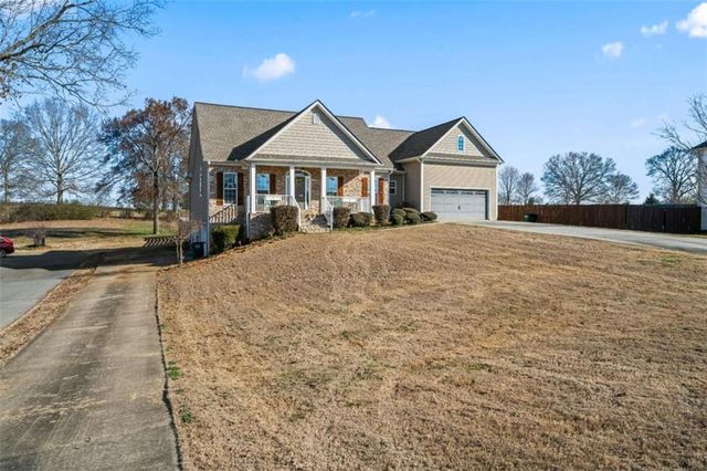 218 Bowdoin Lane, Adairsville, GA 30103