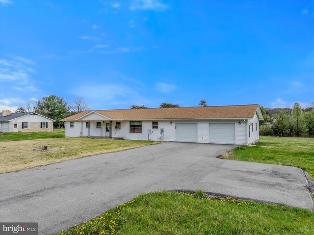 11223 VALLEY RD, Berkeley Springs, WV 25411
