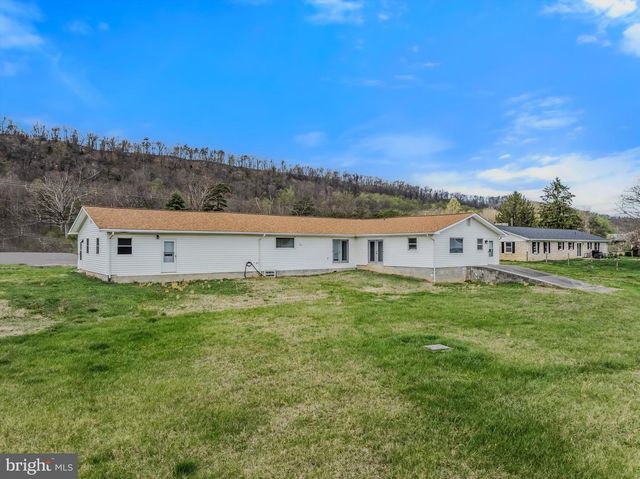 11223 VALLEY RD, Berkeley Springs, WV 25411