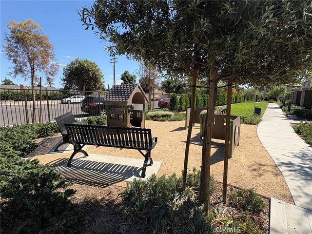 649 E Madeleine Privado, Ontario, CA 91761