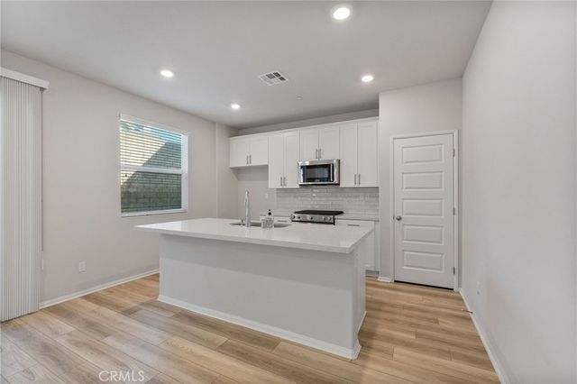 649 E Madeleine Privado, Ontario, CA 91761