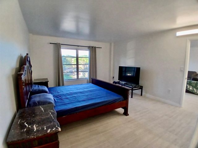 4164 N Inverrary Drive 311, Lauderhill, FL 33319