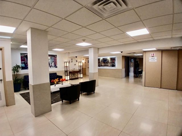 4164 N Inverrary Drive 311, Lauderhill, FL 33319