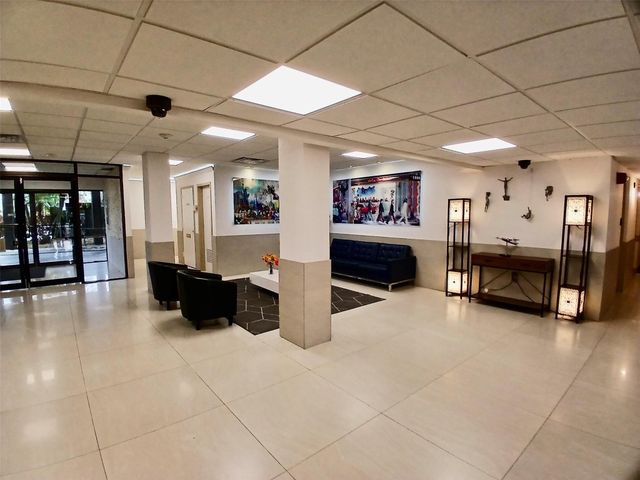 4164 N Inverrary Drive 311, Lauderhill, FL 33319