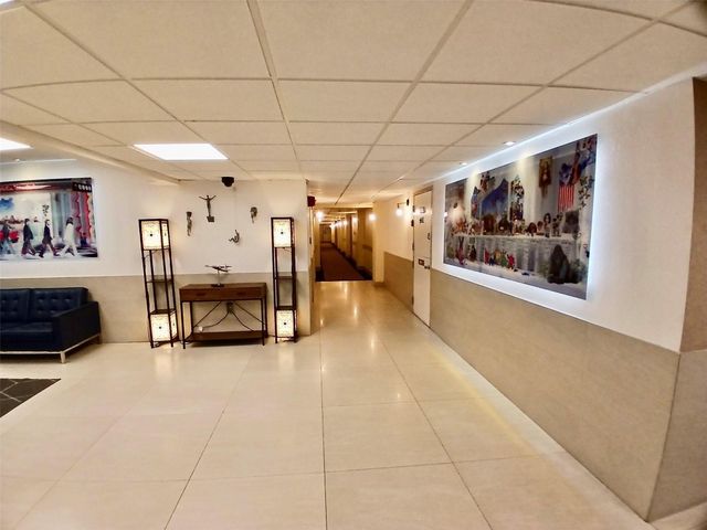 4164 N Inverrary Drive 311, Lauderhill, FL 33319