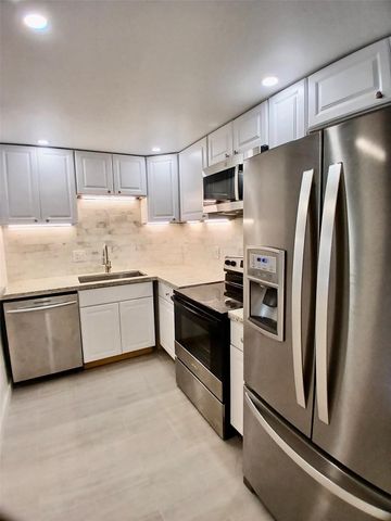 4164 N Inverrary Drive 311, Lauderhill, FL 33319