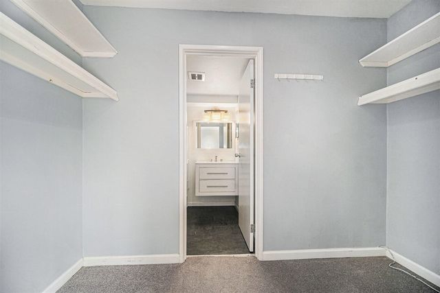 1325 S Maple Road Unit: 201, Ann Arbor, MI 48103