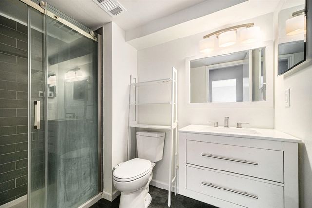 1325 S Maple Road Unit: 201, Ann Arbor, MI 48103