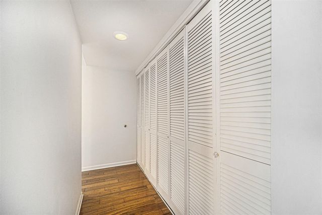 1325 S Maple Road Unit: 201, Ann Arbor, MI 48103