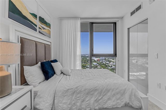 121 NE 34th St 3116, Miami, FL 33137