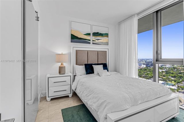 121 NE 34th St 3116, Miami, FL 33137