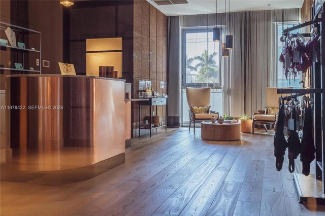 121 NE 34th St 3116, Miami, FL 33137