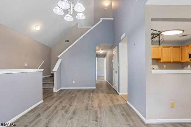 164 Cambridge Ct, Clifton City, NJ 07014