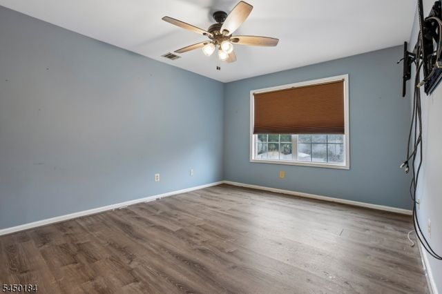 164 Cambridge Ct, Clifton City, NJ 07014