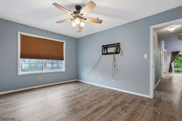 164 Cambridge Ct, Clifton City, NJ 07014