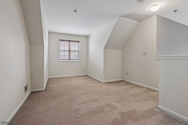 164 Cambridge Ct, Clifton City, NJ 07014