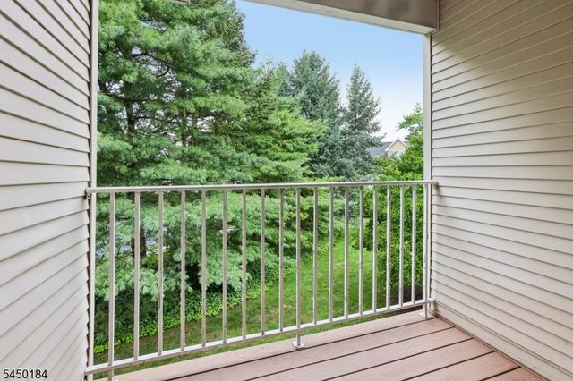 164 Cambridge Ct, Clifton City, NJ 07014