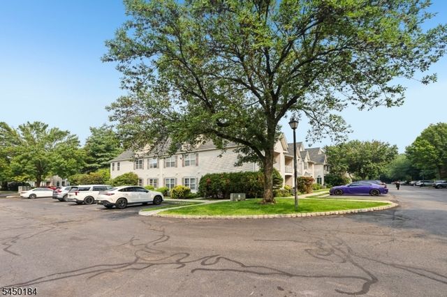 164 Cambridge Ct, Clifton City, NJ 07014
