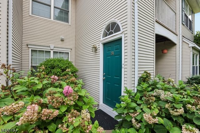 164 Cambridge Ct, Clifton City, NJ 07014