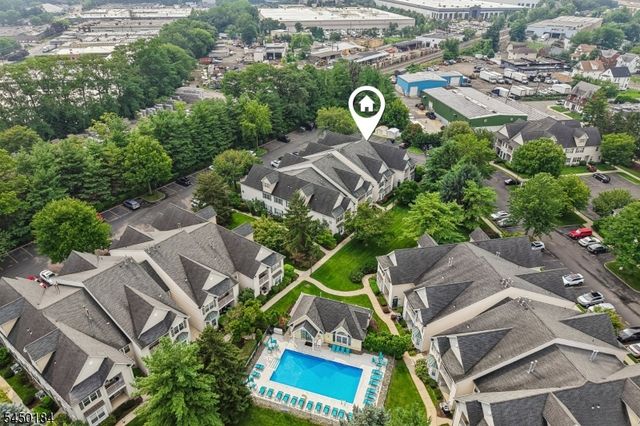 164 Cambridge Ct, Clifton City, NJ 07014