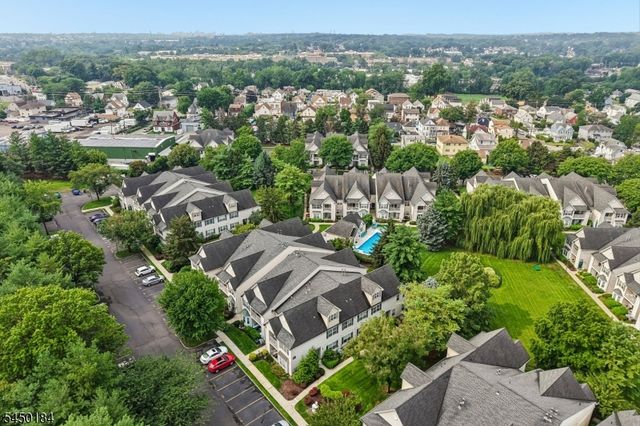 164 Cambridge Ct, Clifton City, NJ 07014