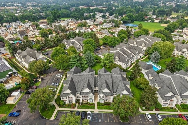 164 Cambridge Ct, Clifton City, NJ 07014