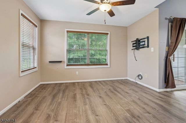 164 Cambridge Ct, Clifton City, NJ 07014