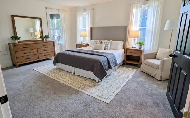 1239 N Main Street, Nevada, MO 64772