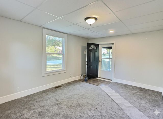 1239 N Main Street, Nevada, MO 64772