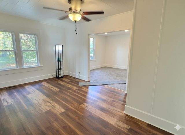 1239 N Main Street, Nevada, MO 64772