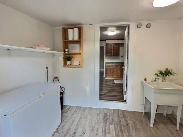 1239 N Main Street, Nevada, MO 64772