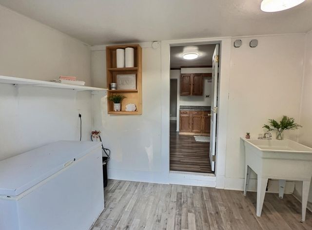 1239 N Main Street, Nevada, MO 64772