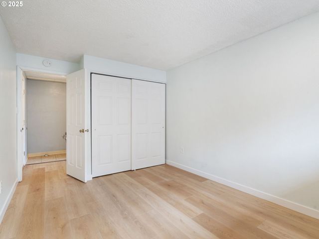 824 Se 207TH Ave, Gresham, OR 97030