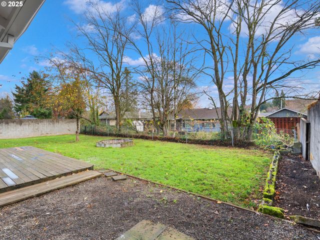 824 Se 207TH Ave, Gresham, OR 97030