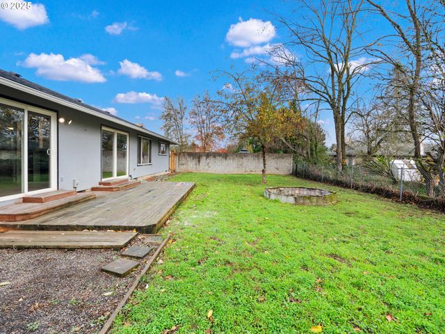 824 Se 207TH Ave, Gresham, OR 97030