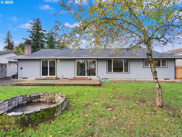 824 Se 207TH Ave, Gresham, OR 97030