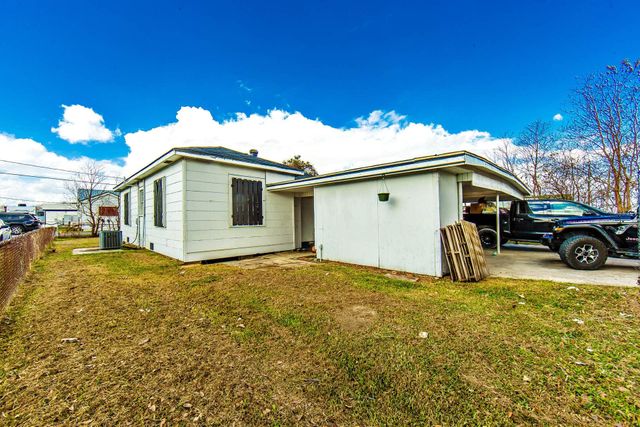 107 W 11th St, Larose, LA 70373