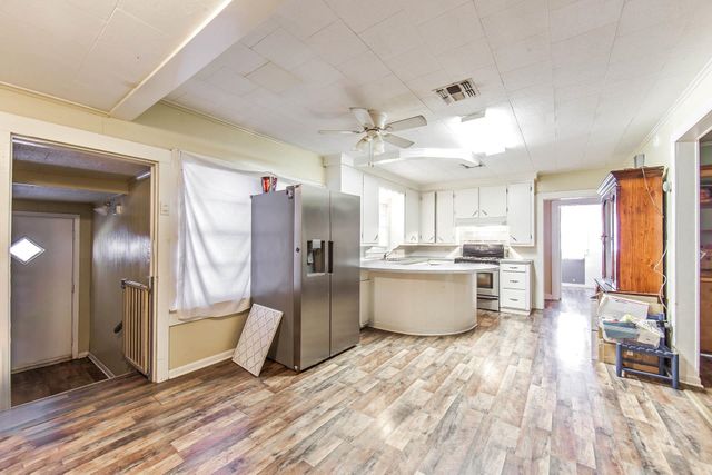 107 W 11th St, Larose, LA 70373