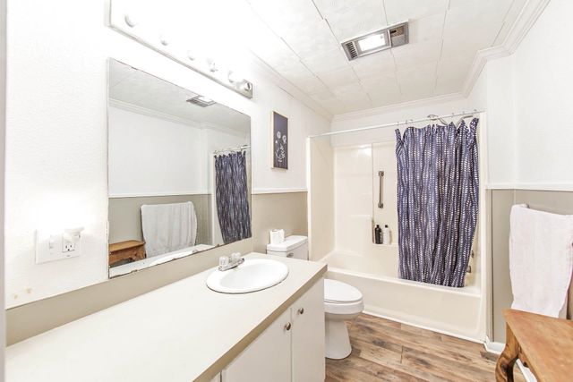 107 W 11th St, Larose, LA 70373