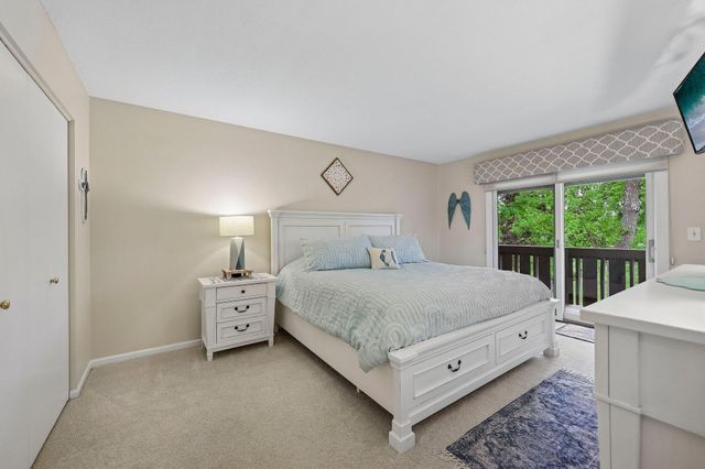 28 Birnamwood Drive, Burnsville, MN 55337