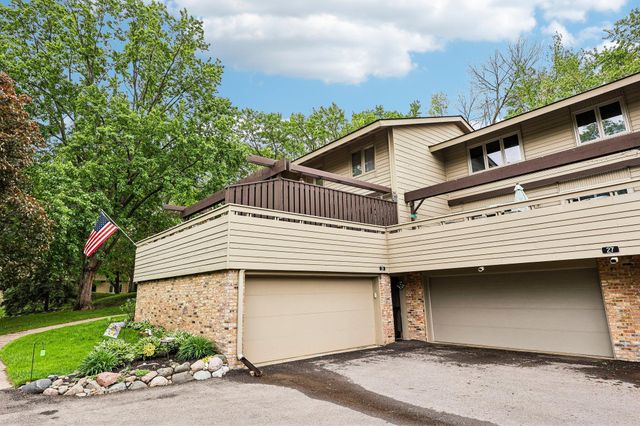 28 Birnamwood Drive, Burnsville, MN 55337