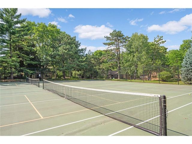 28 Birnamwood Drive, Burnsville, MN 55337