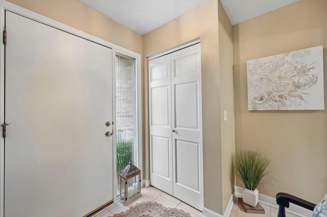 28 Birnamwood Drive, Burnsville, MN 55337
