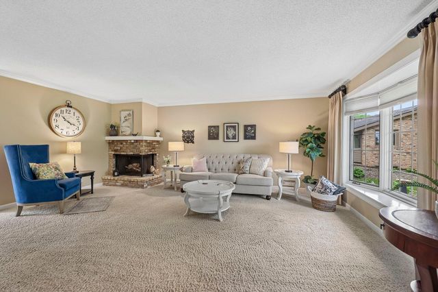 28 Birnamwood Drive, Burnsville, MN 55337