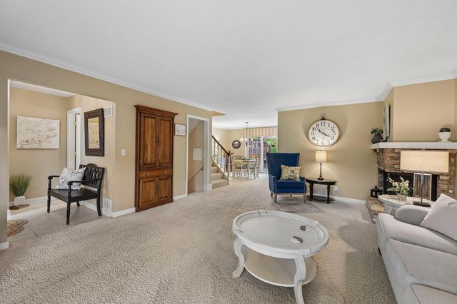 28 Birnamwood Drive, Burnsville, MN 55337