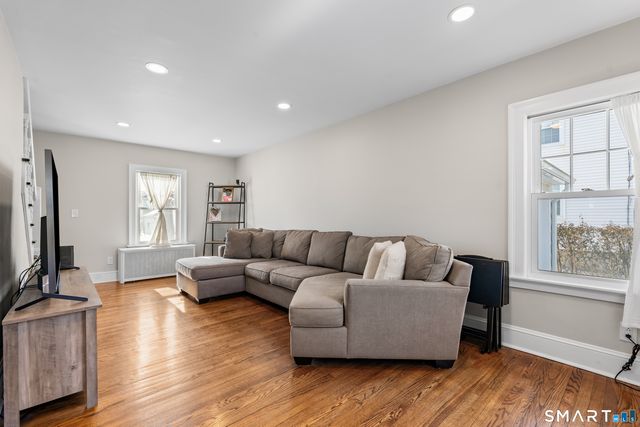 43 Crosby Street, West Hartford, CT 06119