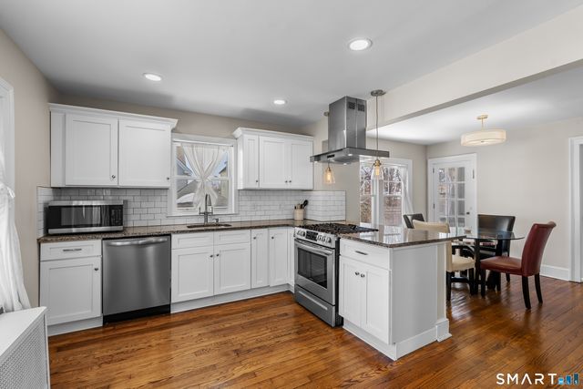 43 Crosby Street, West Hartford, CT 06119