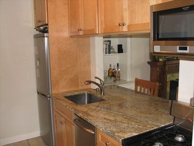 302 Commonwealth Ave D, Boston, MA 02115